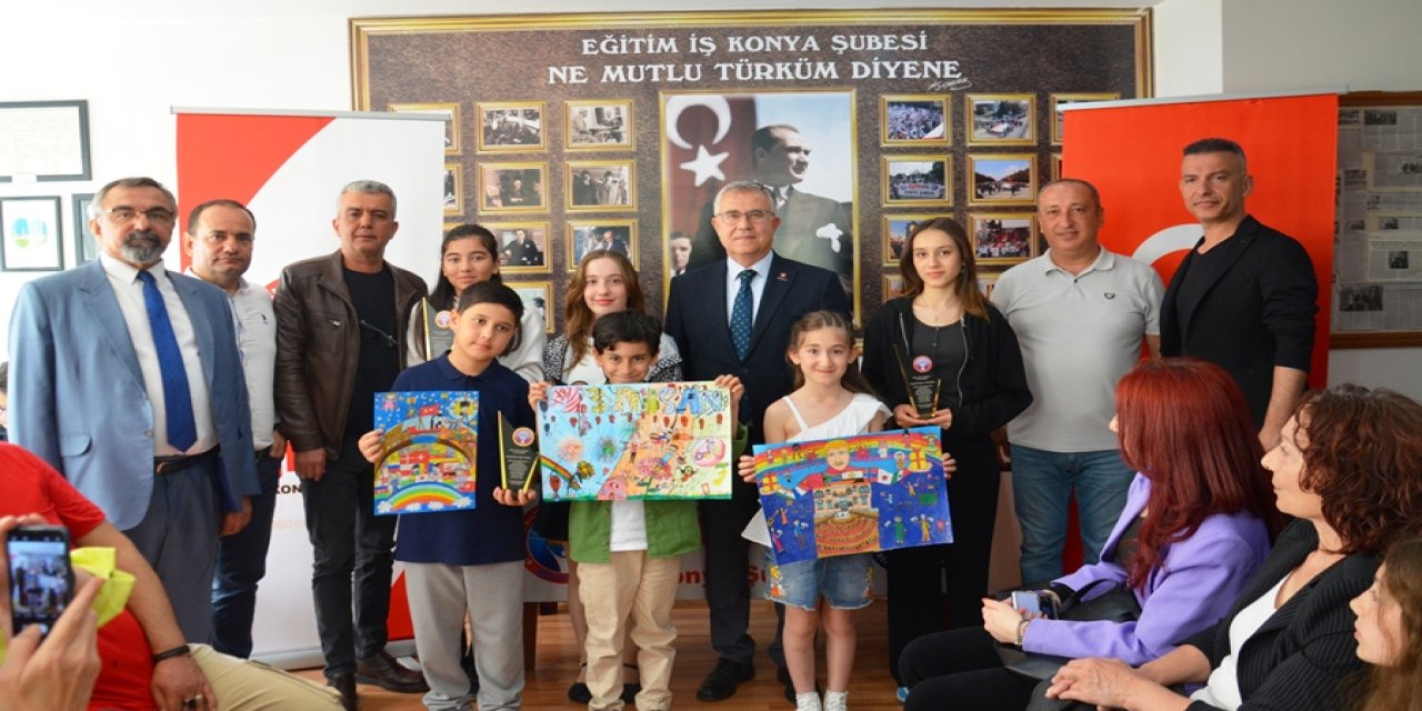 Eğitim-İş Konya'da öğrencileri ödüllendirdi