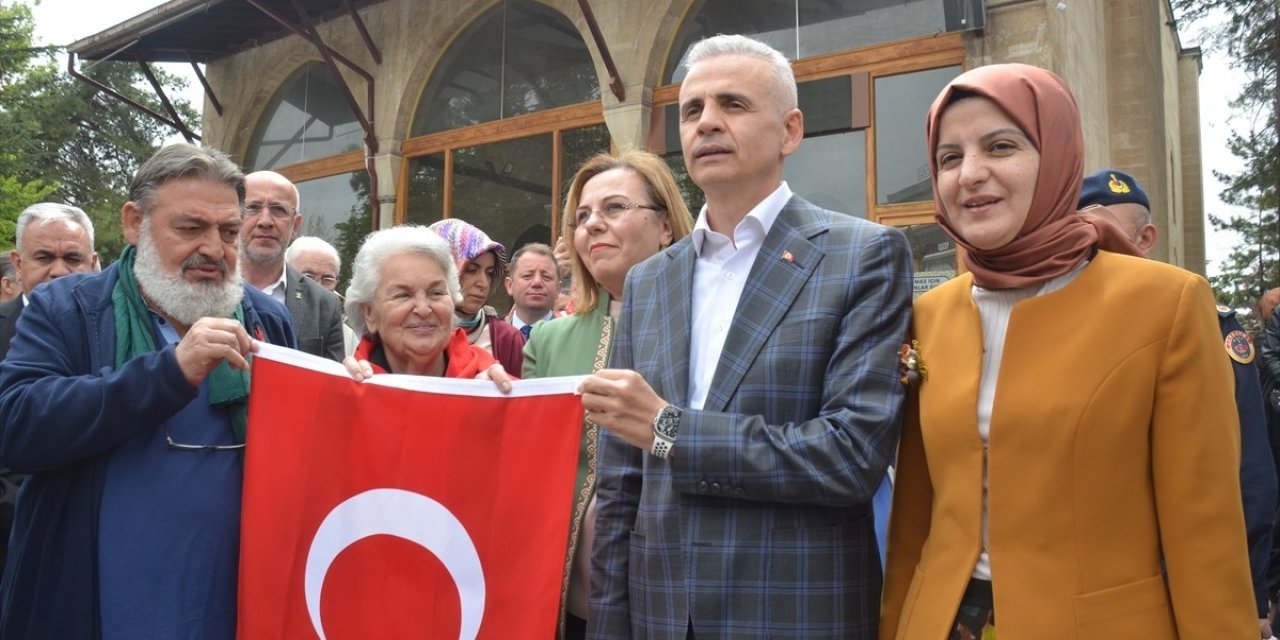 'Sevgi' yürüyüşünde istikamet Konya