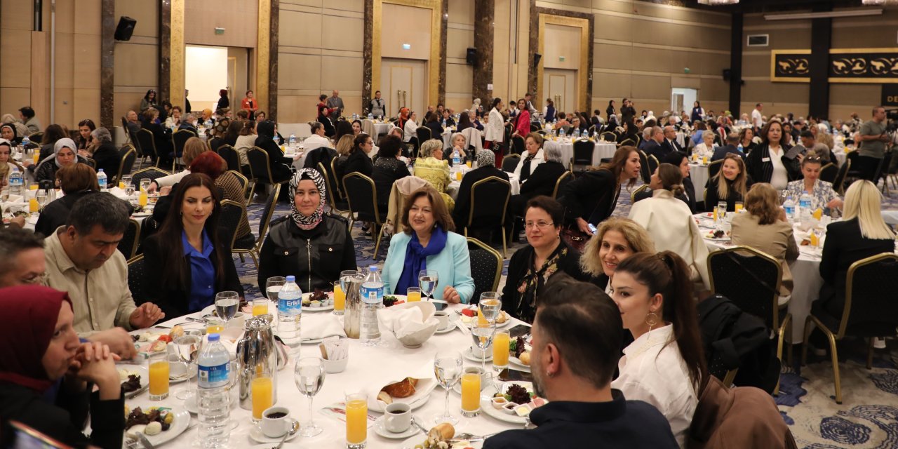 Konya'daki Alzheimer Merkezi'nden dayanışma etkinliği