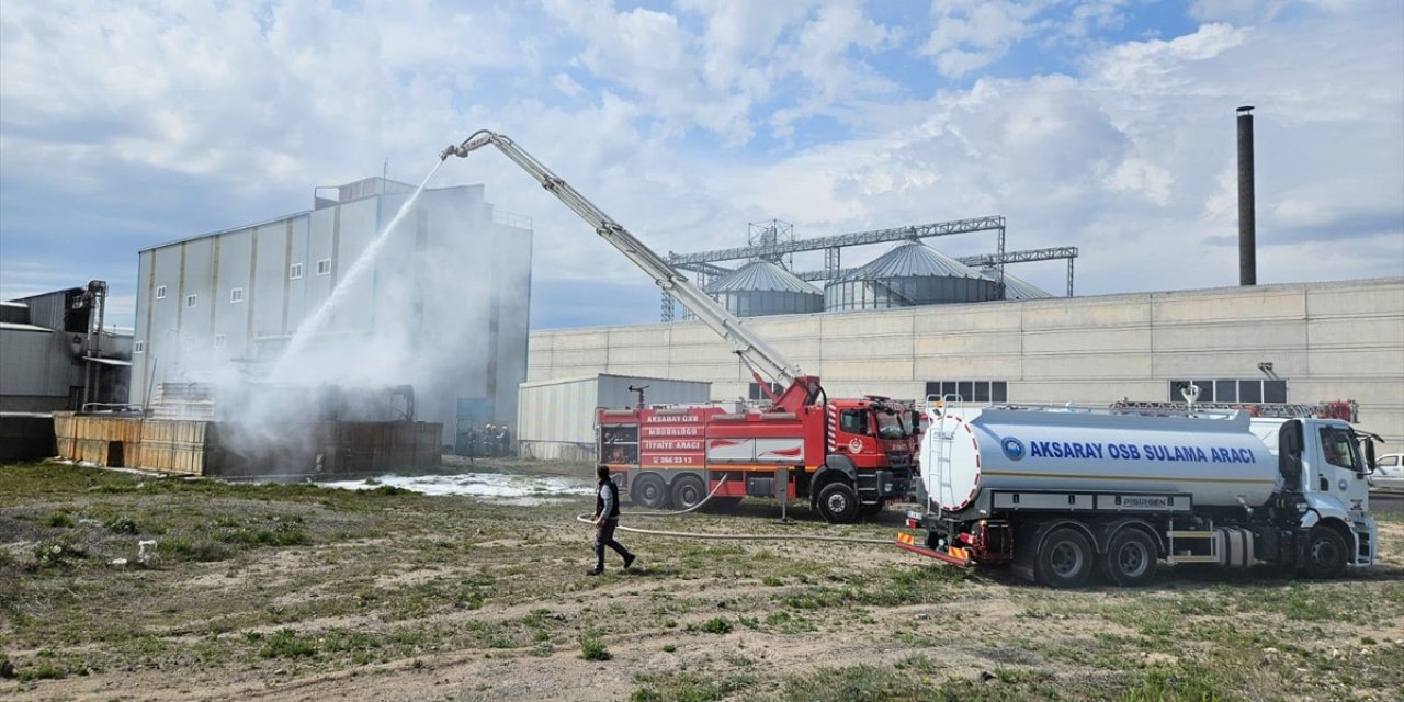 Yağ fabrikasında çıkan yangın söndürüldü