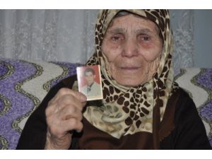 20 Yıl Önce Evden Ayrılan Evlatlarının Dönmesini Bekliyorlar