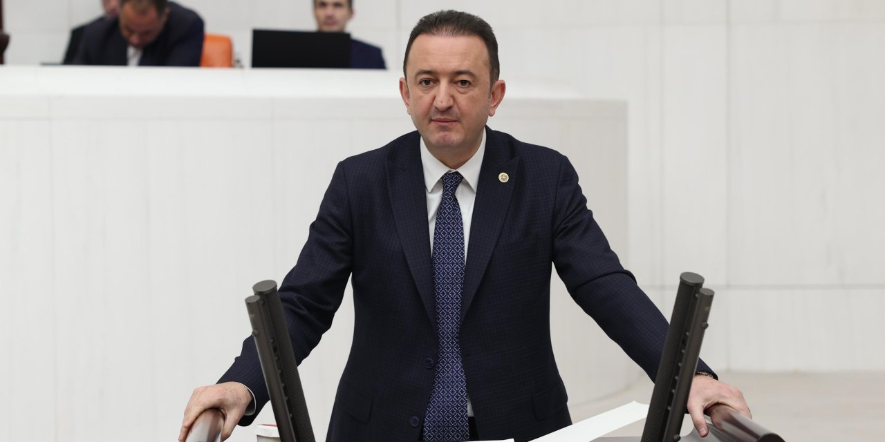 '1 Mayıs alın teriyle onurunu koruyanların bayramıdır'