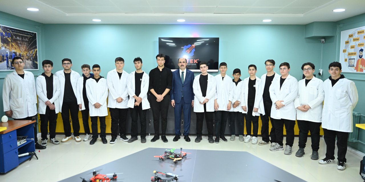 Kapsül'ün desteklediğ takımlar TEKNOFEST'te finalde