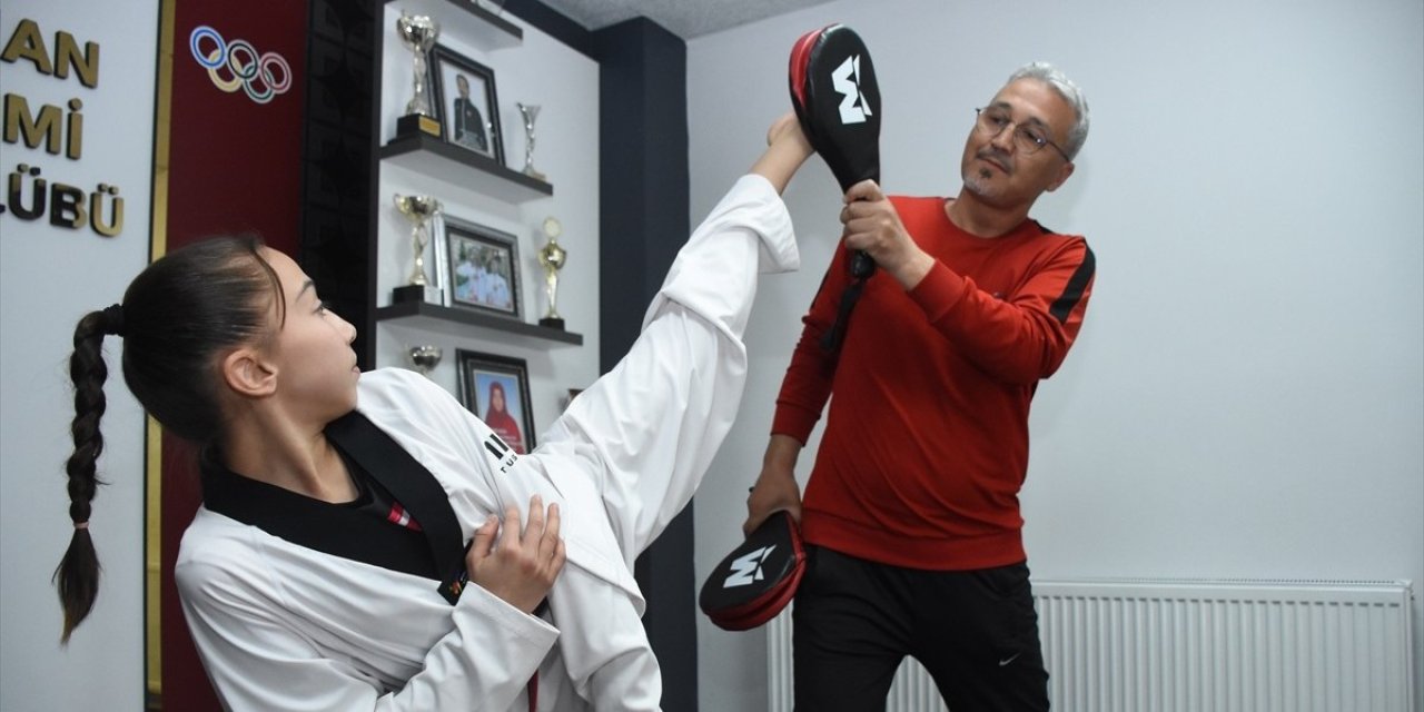 Milli tekvandocu Bilge Nisa, dünya şampiyonluğu için ter döküyor