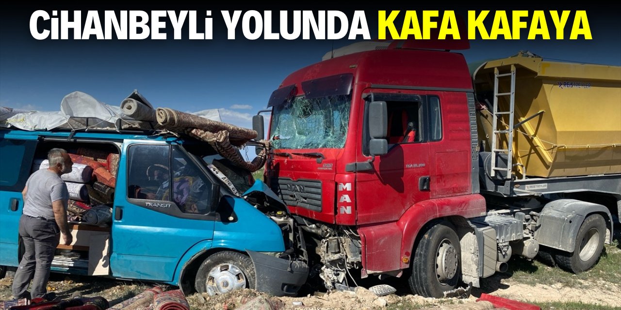 Cihanbeyli yolunda kafa kafaya