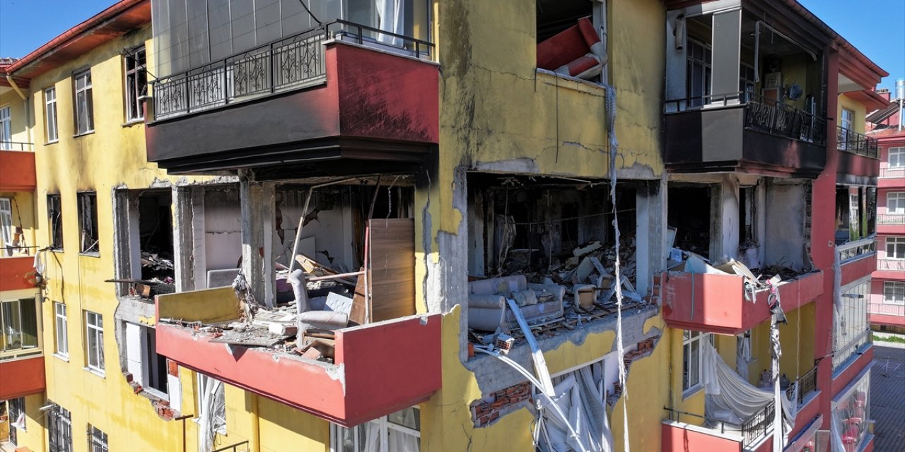 Konya'daki doğalgaz patlamasında 3. kat detayı