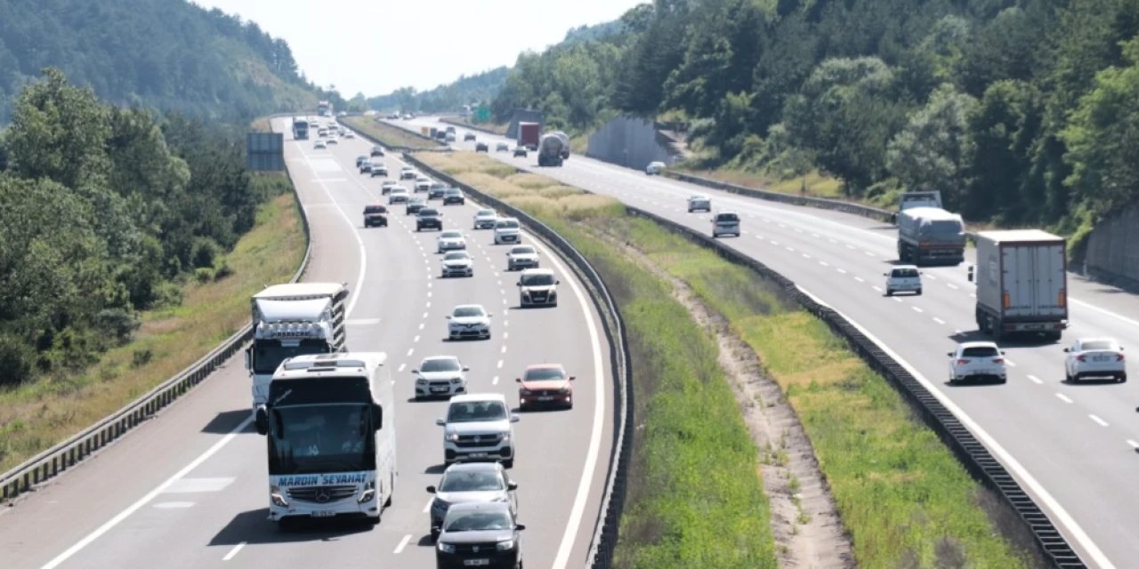 Araç sürücülerine ceza uyarısı! Bu otoyolda hız sınırı 80'e düştü