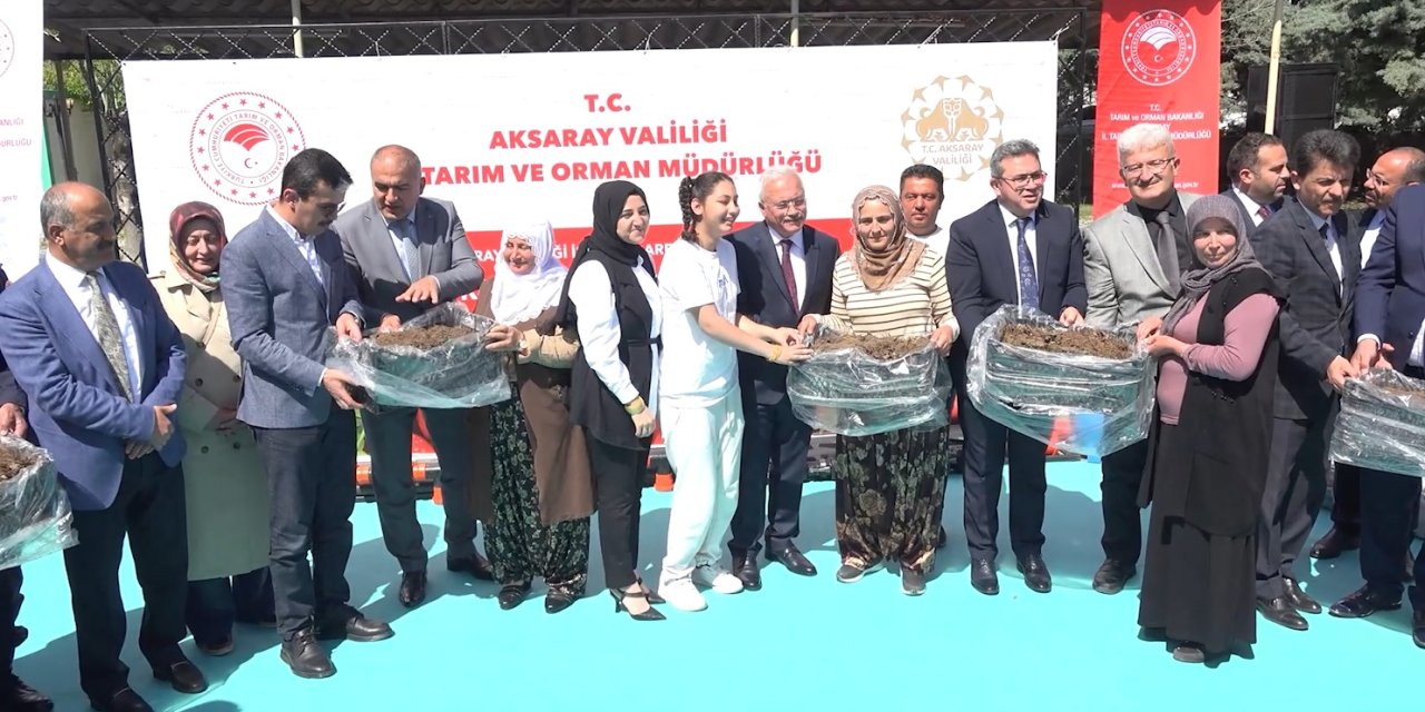 Çilek üreticilerine fide ve malzeme desteği verildi