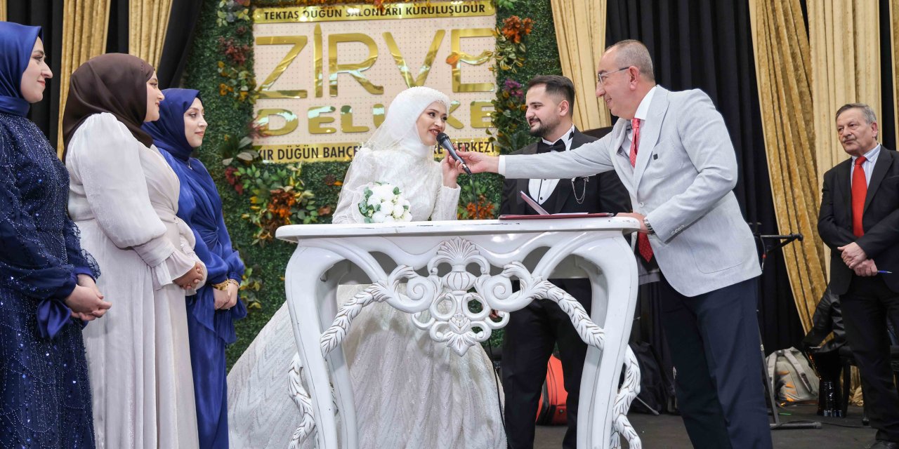 Kavuş'tan hafta sonu yoğun düğün mesaisi