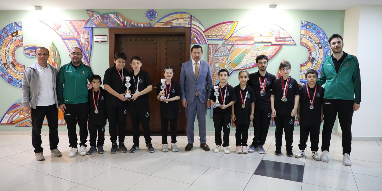 Karatay’ın başarılı sporcuları Başkan Kılca’yı ziyaret etti