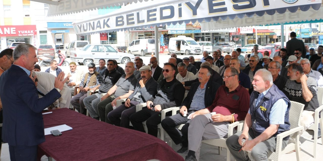 Yunak'ta halk beklentilerini sıraladı