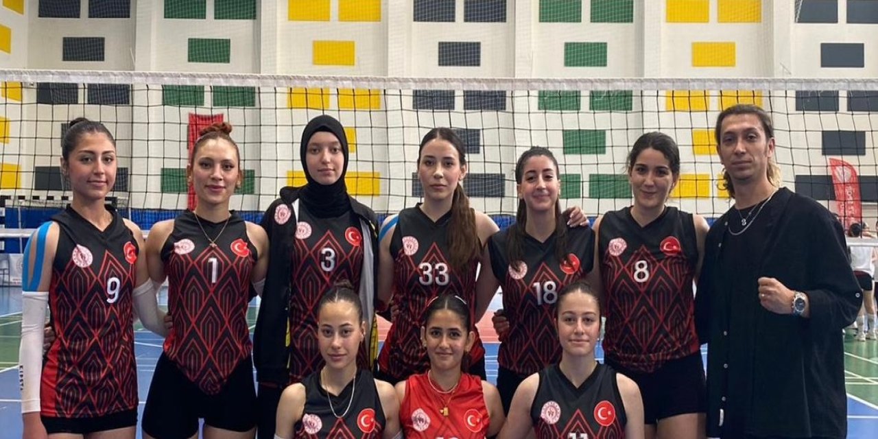 Yurtlig’de Konya kız  takımı ikinci oldu