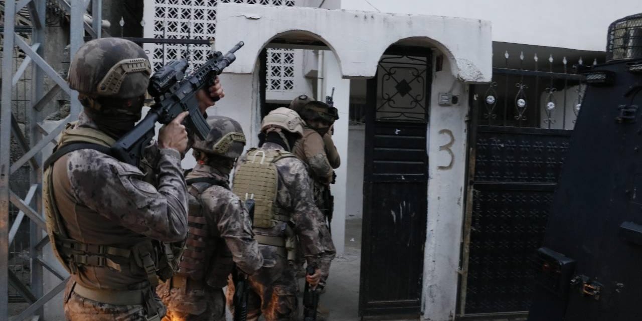 DEAŞ operasyonlarında 298 zanlı yakalandı