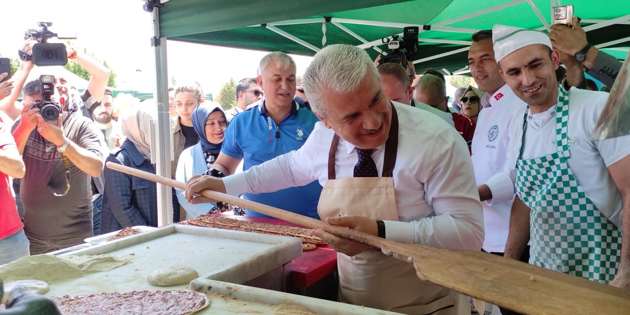 Vali Akın etliekmek yaptı