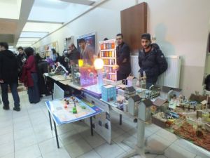 'Öğretim Teknolojileri Ve Materyal Tasarımı' Sergisi Açıldı