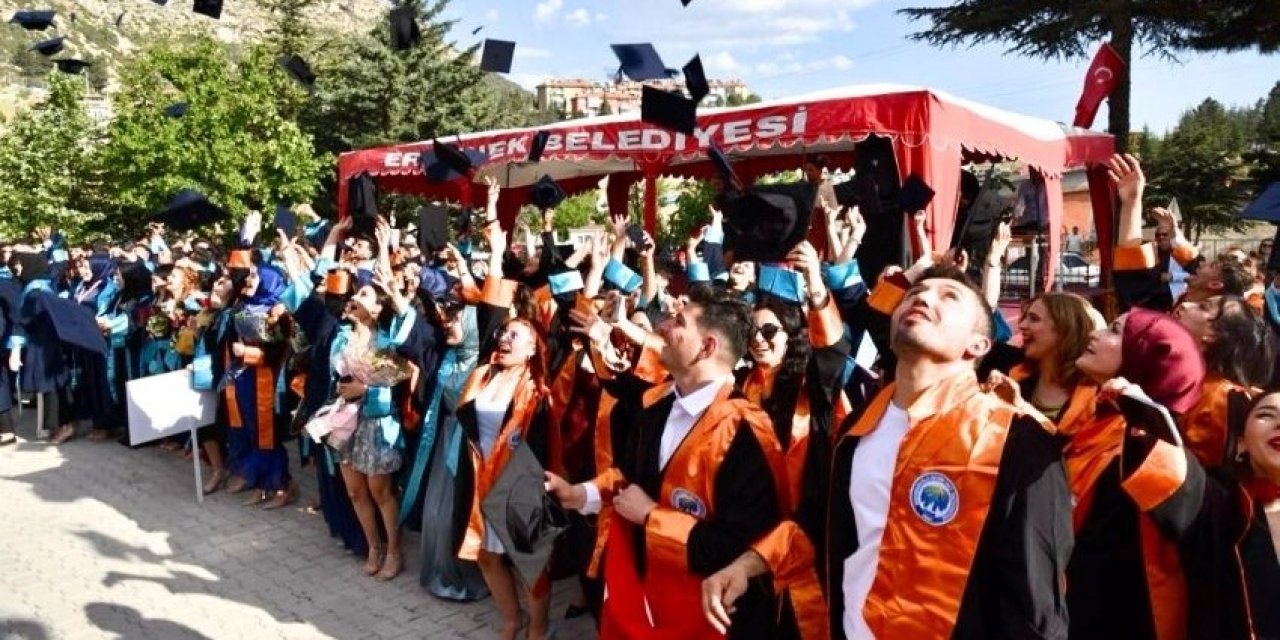 Karaman'da mezuniyet sevinci