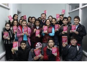 Yerköy'de Öğrencilere Kitap Hediye Edildi