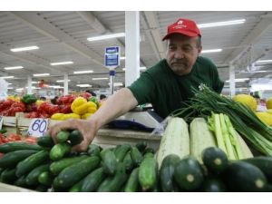 Rusya’da Salatalık Zam Şampiyonu Oldu, 2013 Enflasyonu Yüzde 6,5