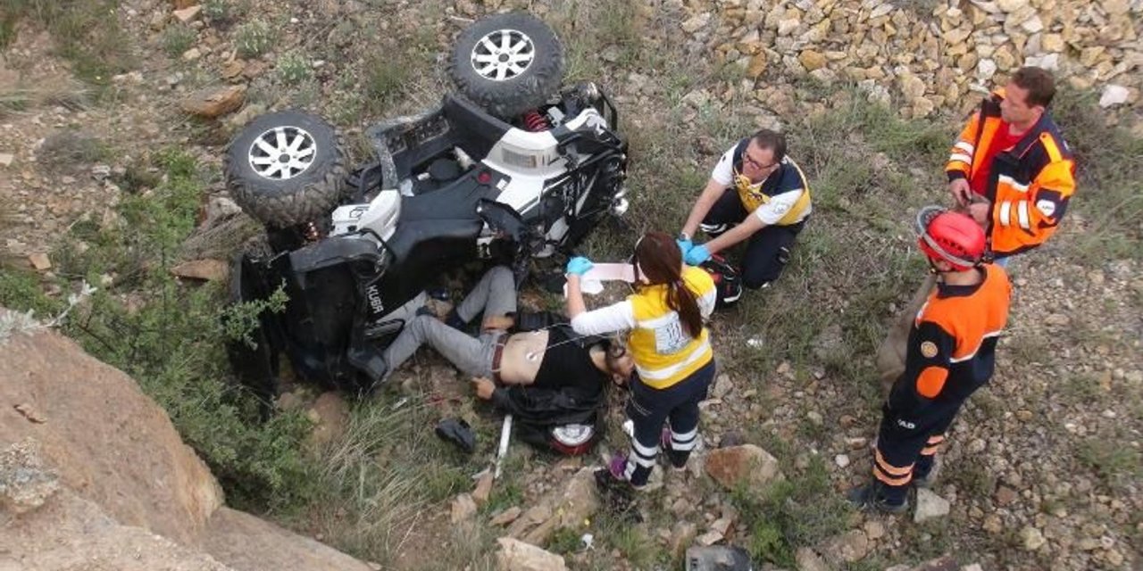 ATV devrildi, sürücü yola savruldu