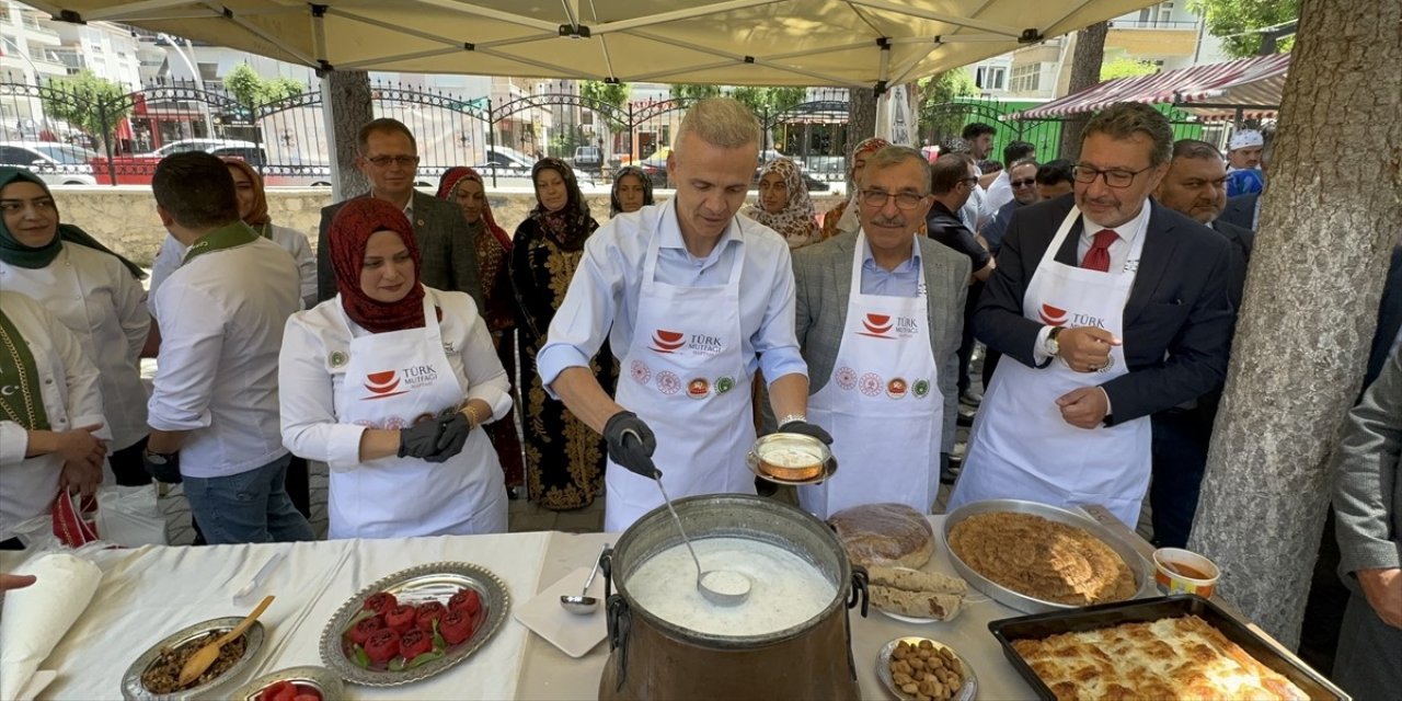 Türk Mutfağı Haftası'nda yöresel yemekler tanıtıldı