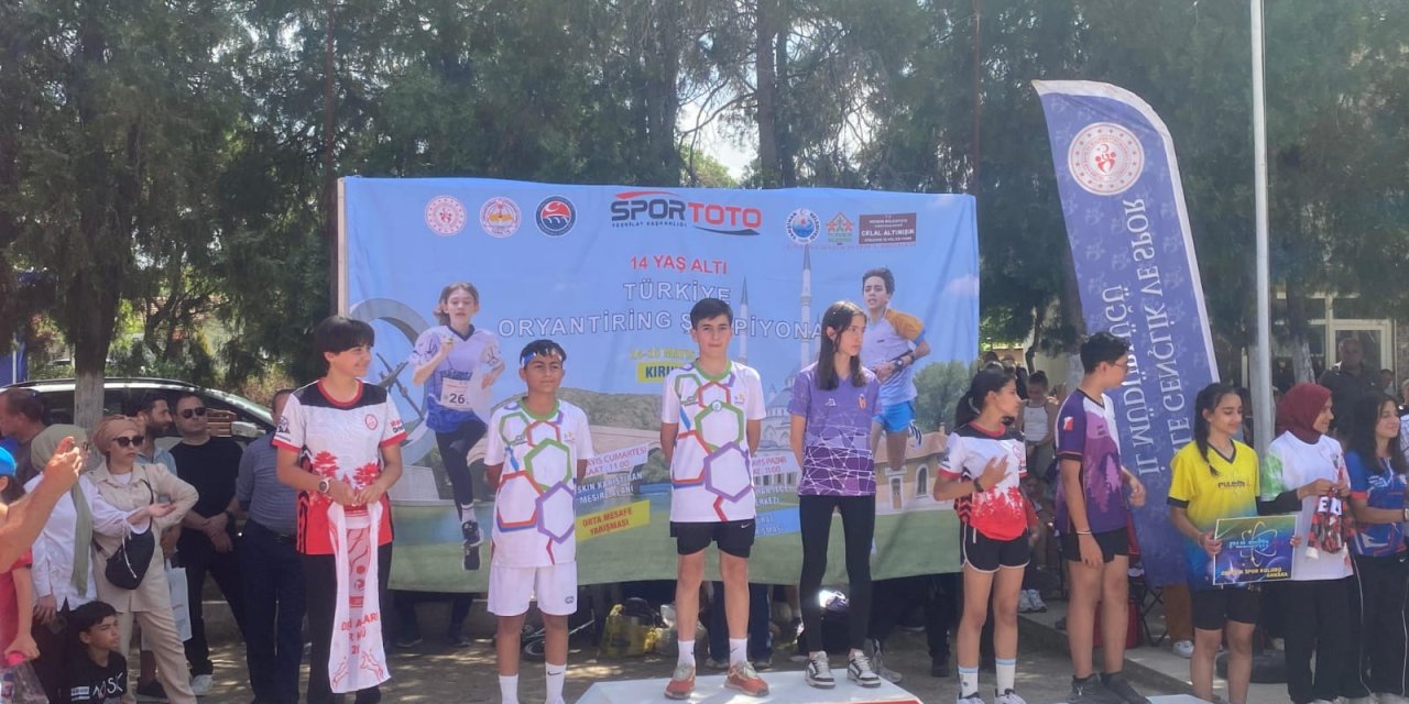 Sezai Karakoç İmam Hatip Ortaokulu'nun öğrencileri gururlandırdı! Birinci oldular