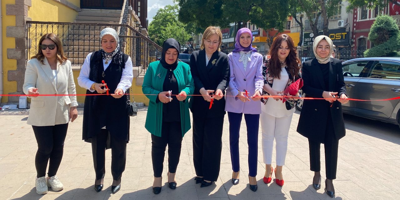 Konya Olgunlaşma Enstitüsü'nden yıl sonu sergisi