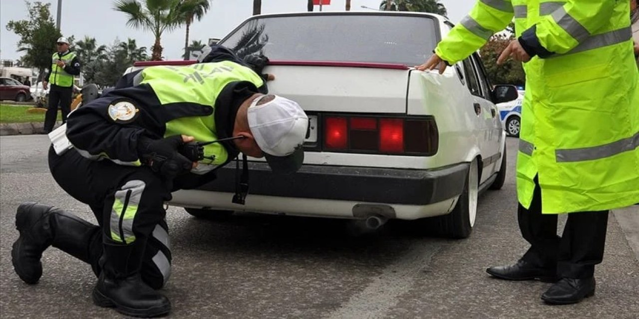 'Abarth egzoz' kullanan binlerce sürücüye ceza