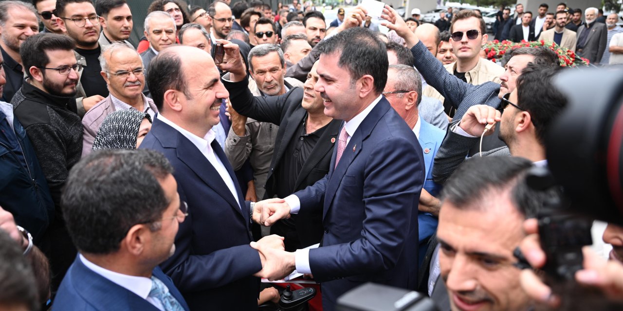 Kurum ve Altay, 'Türbeönü'nde buluştu