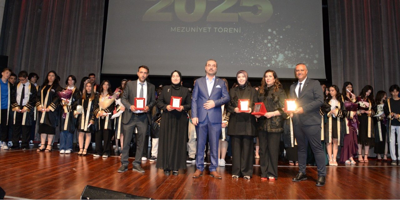 Hüma Okulları'nda mezuniyet coşkusu