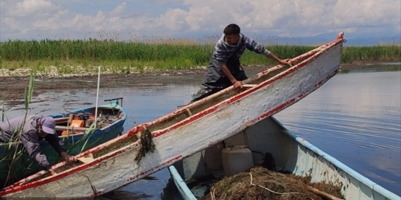 Yasak dönemde gölde denetimler sürüyor