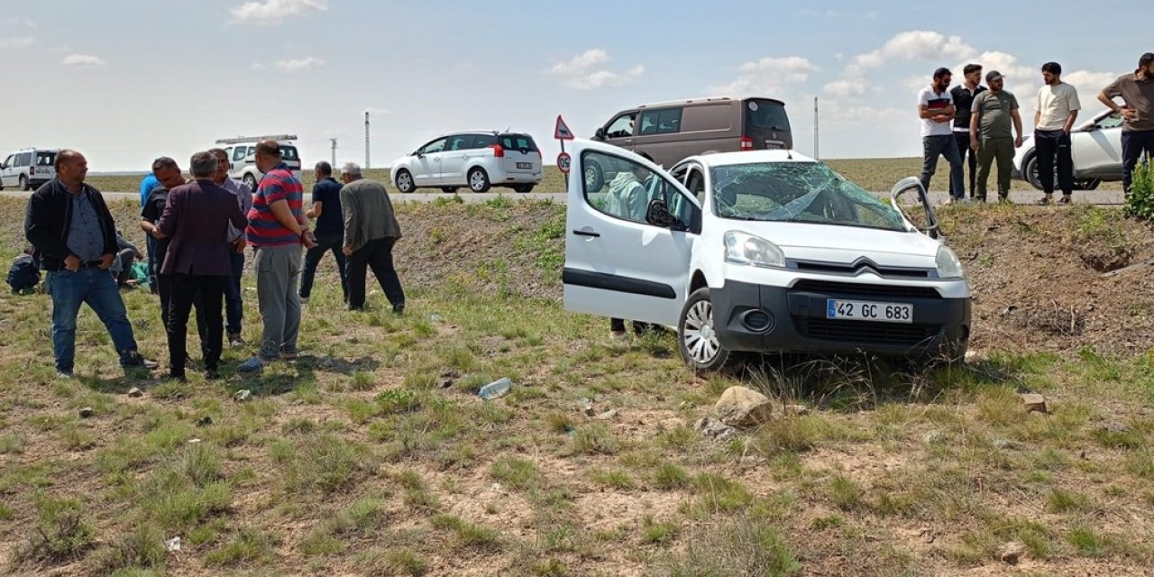 Şarampole devrilen araçtaki 2 kişi yaralandı