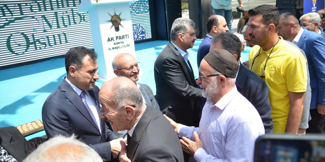 AK Parti Konya teşkilatı bayramlaştı