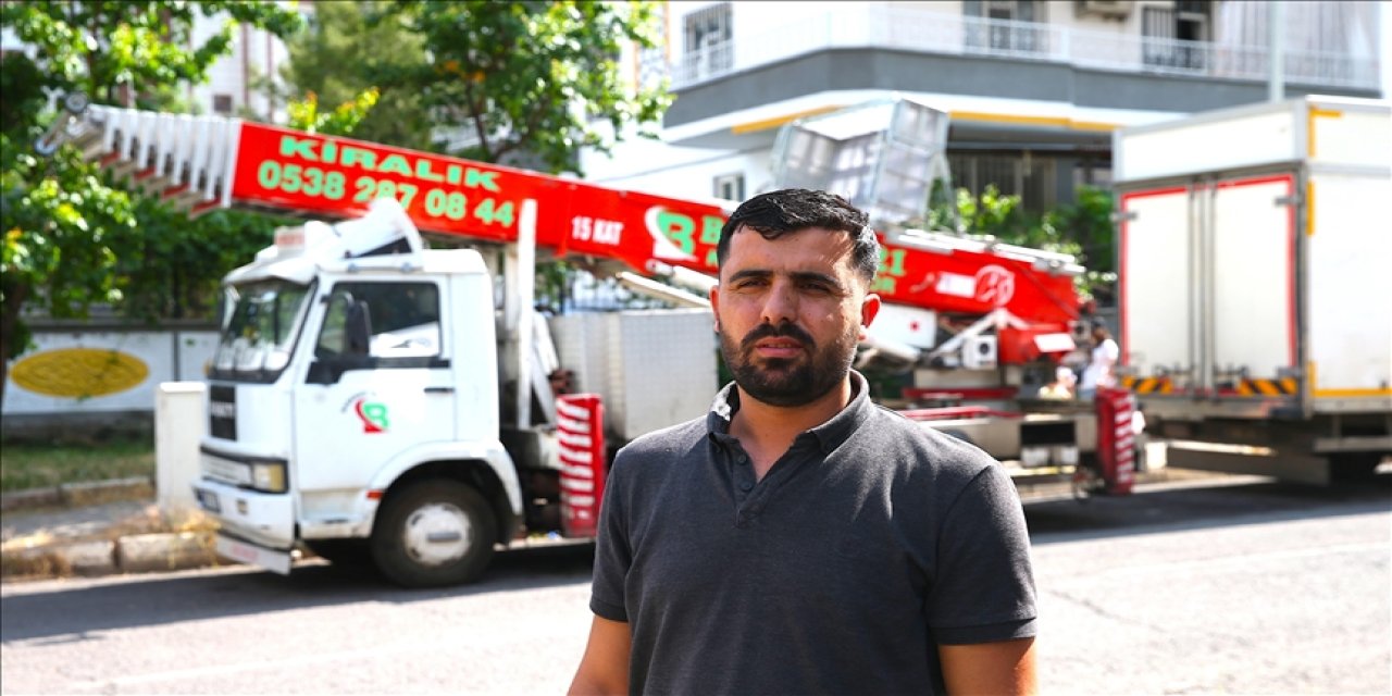 Diyarbakır'da 4 kişinin öldüğü yangında tahliye çalışmasına yük taşıma asansörüyle destek verdi