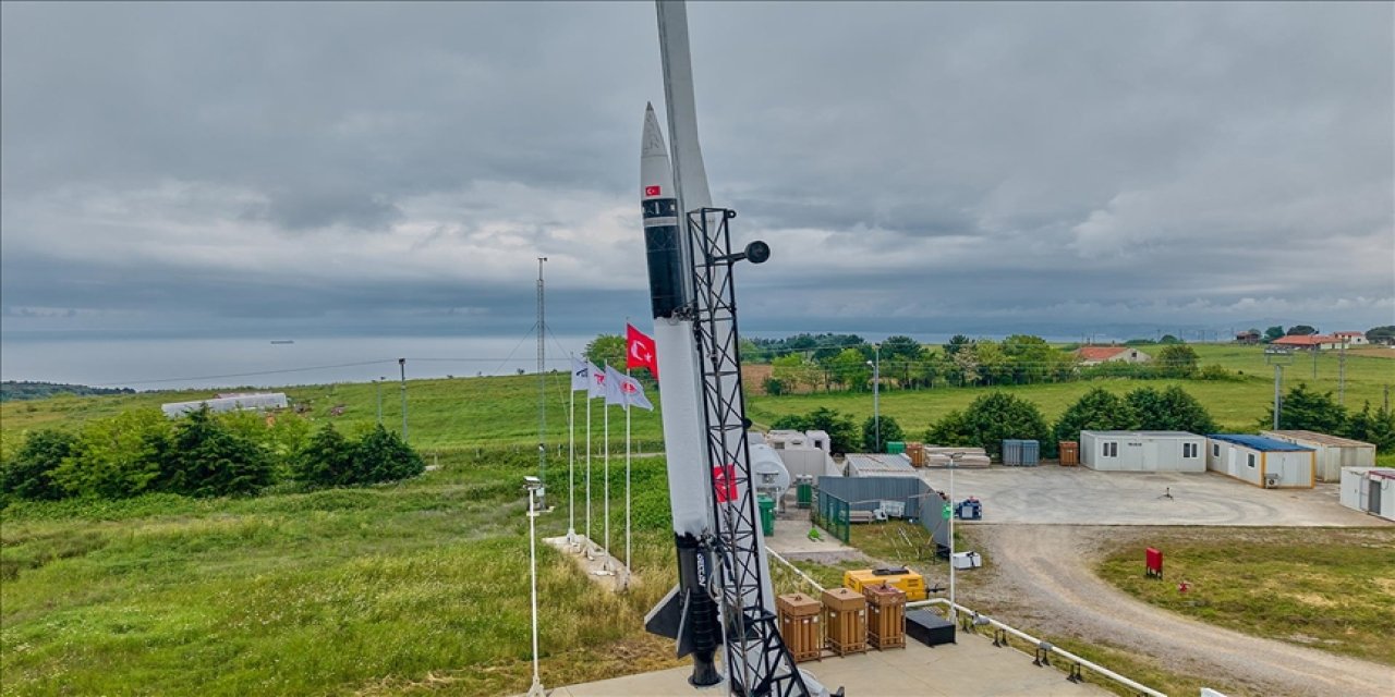 DeltaV geliştirdiği hibrit roket sistemiyle 200 kilometre irtifayı geçerek rekor kırdı
