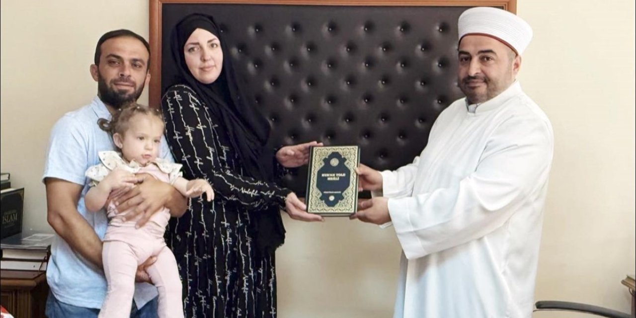 Seydişehir'de Rus vatandaşı Elena Müslüman oldu