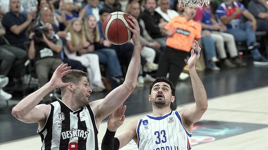 Beşiktaş Fibabanka seride durumu 2-2'ye getirdi