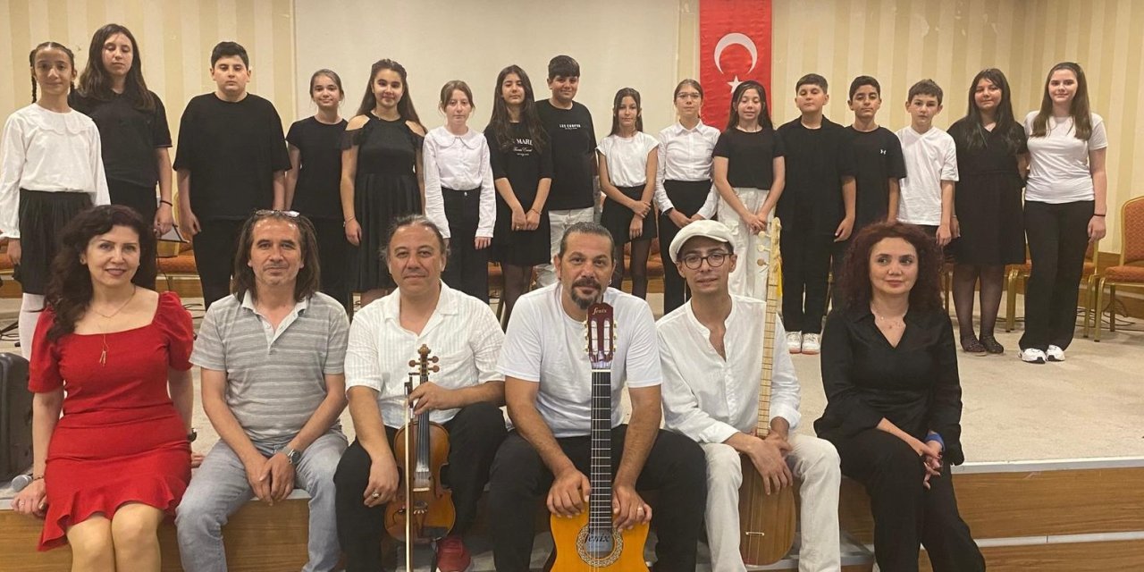 'Şarkılı bir şiirdir yaşamak' beğenildi