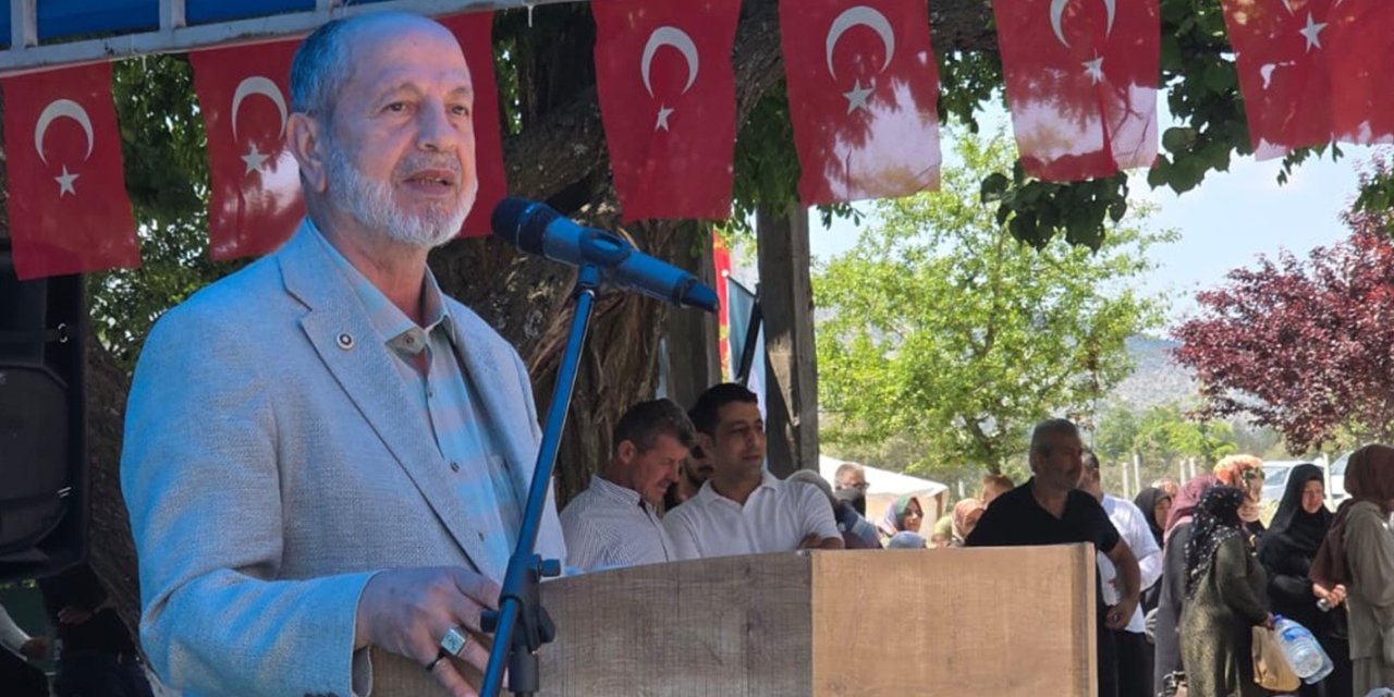 'Manevi değerlerimiz geleceğimizin teminatıdır'