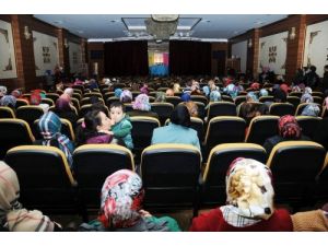 Nezaket Okulları'nda Tiyatro Keyfi