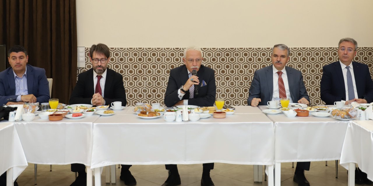 NEÜ'de 'kalite komisyonu' toplandı