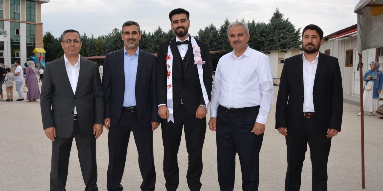 Beyza ve Hikmet mutluluğa 'evet' dedi