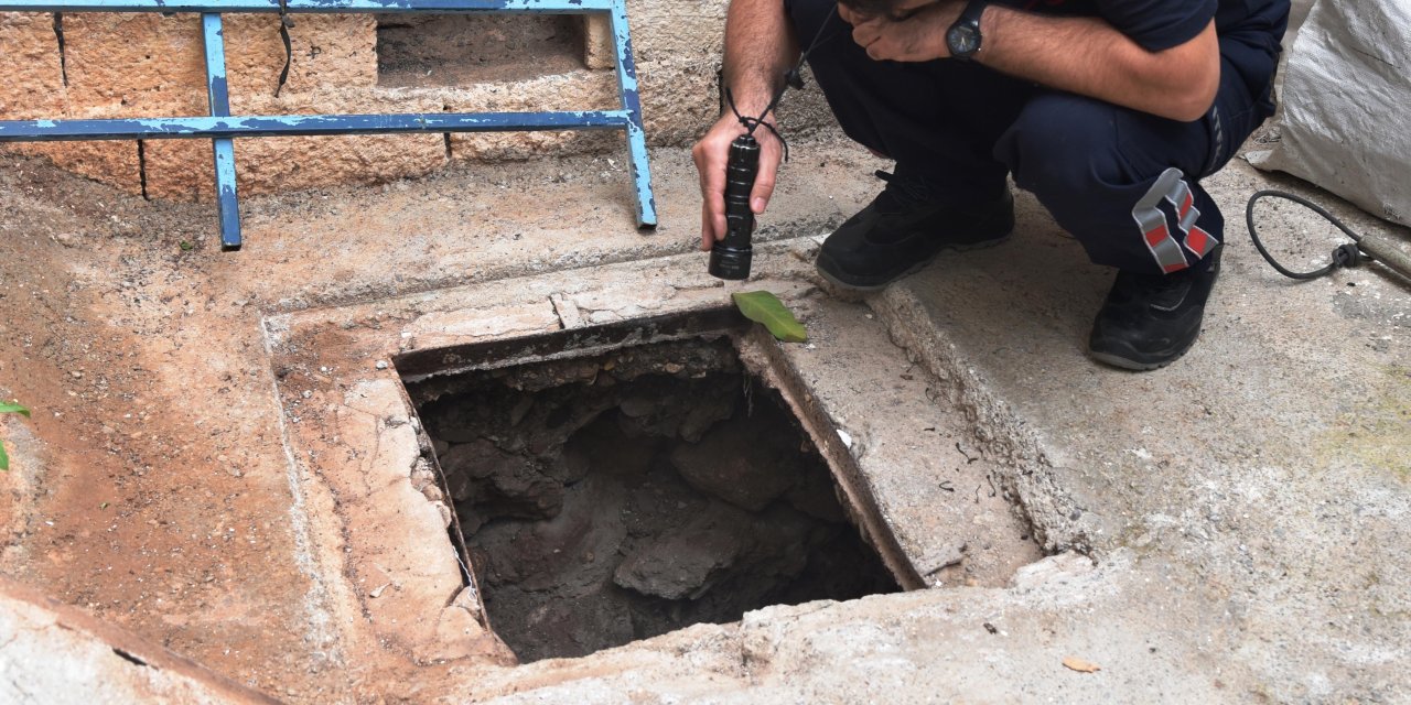 Alacaklısını foseptik çukuruna attı!