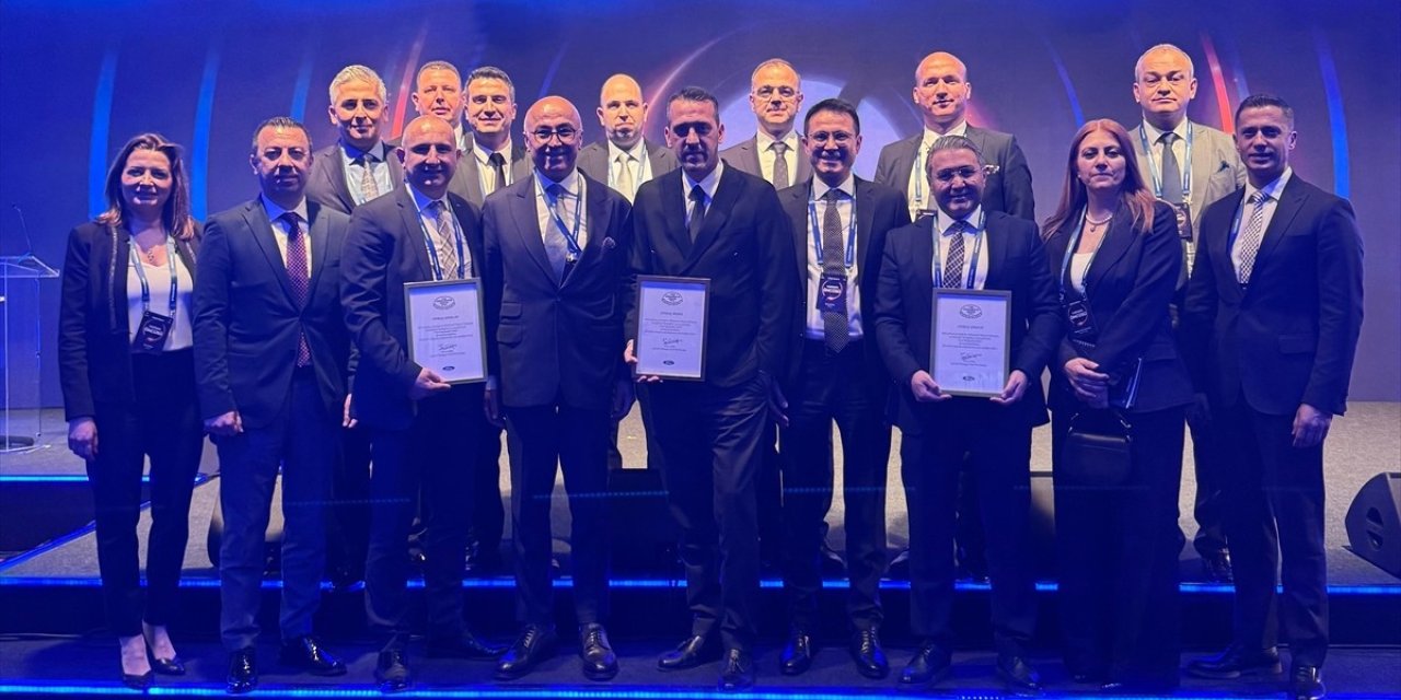 Otokoç Konya Şubesi'ne kıdem ödülü