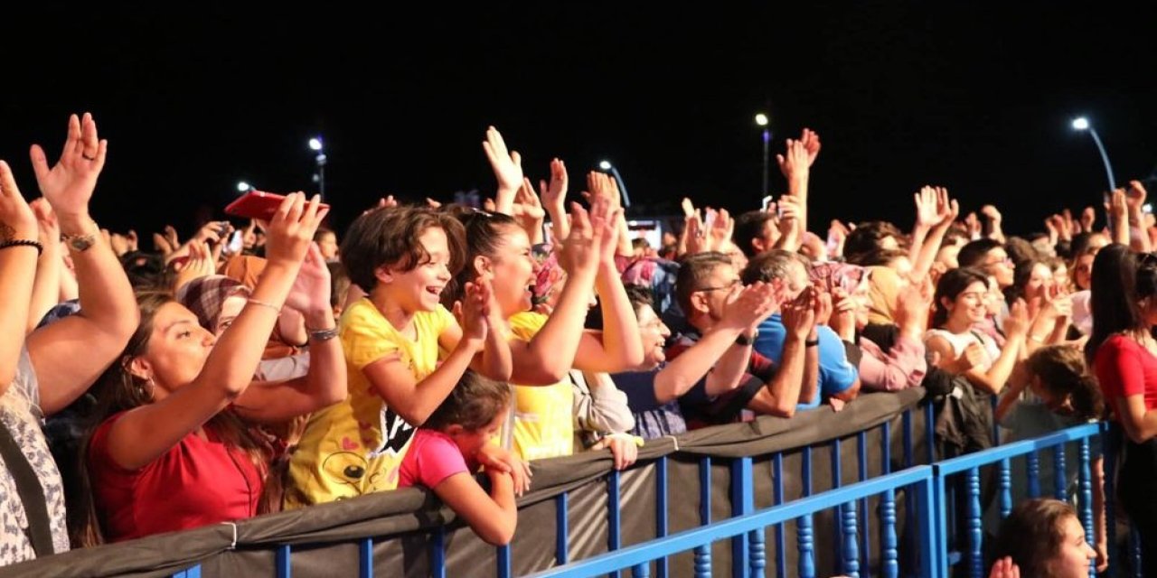 Göl festivali yapılmayacak! Bayındır nedenini açıkladı