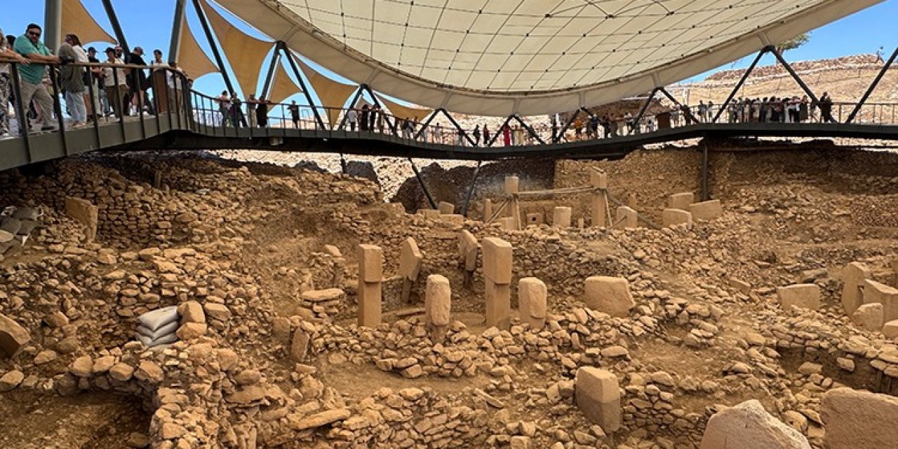 Göbeklitepe'de ziyaretçi yoğunluğu yaşanıyor