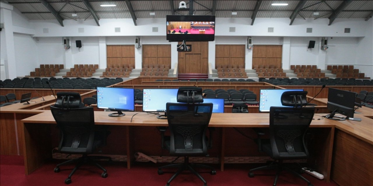 Bu dava için 700 kişilik duruşma salonu oluşturuldu