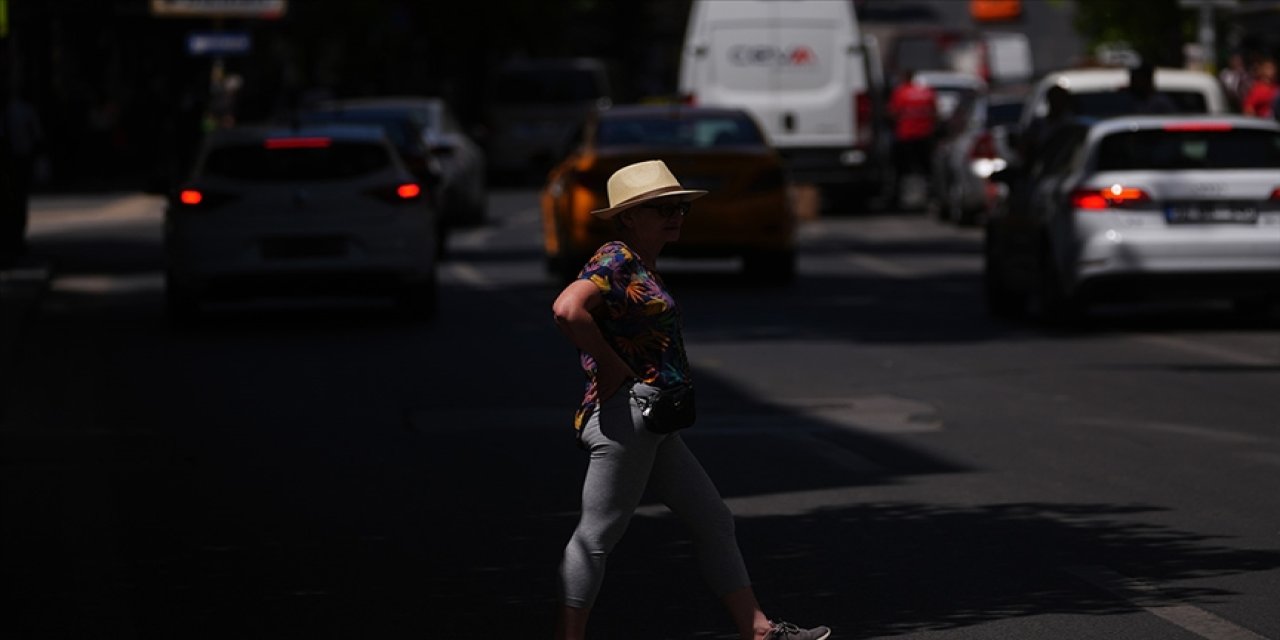 Hava sıcaklığı dün 22 ilde 40 dereceyi aştı