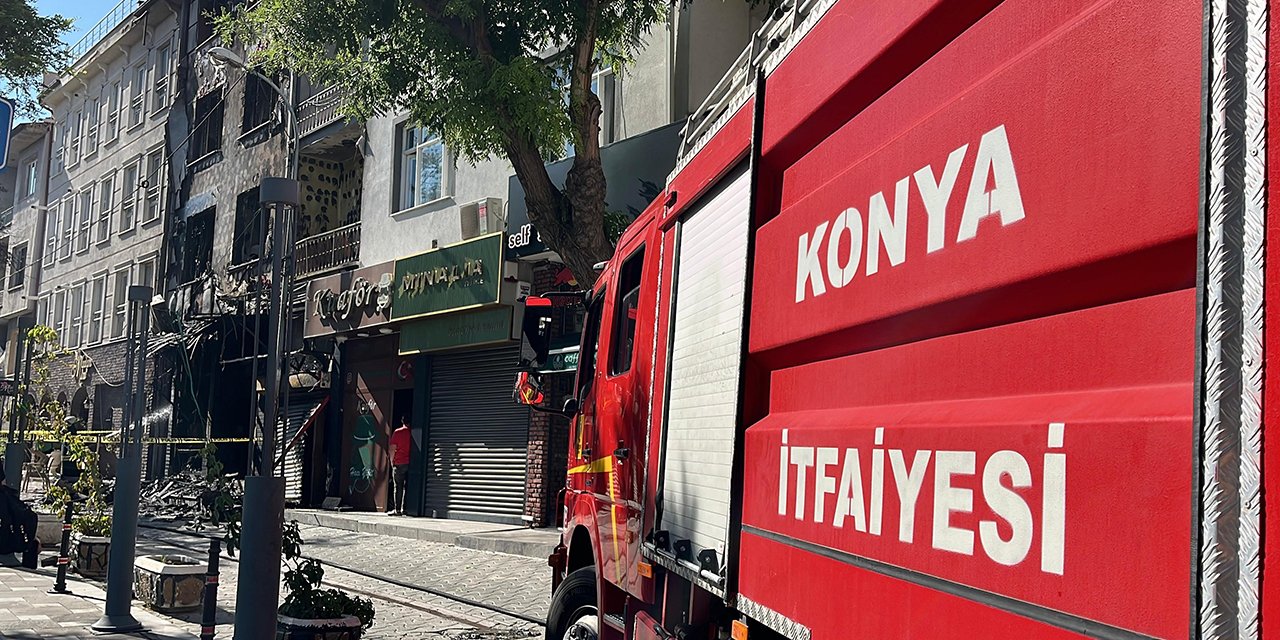 Konya'da iş yerinde çıkan yangında 4 kişi dumandan etkilendi