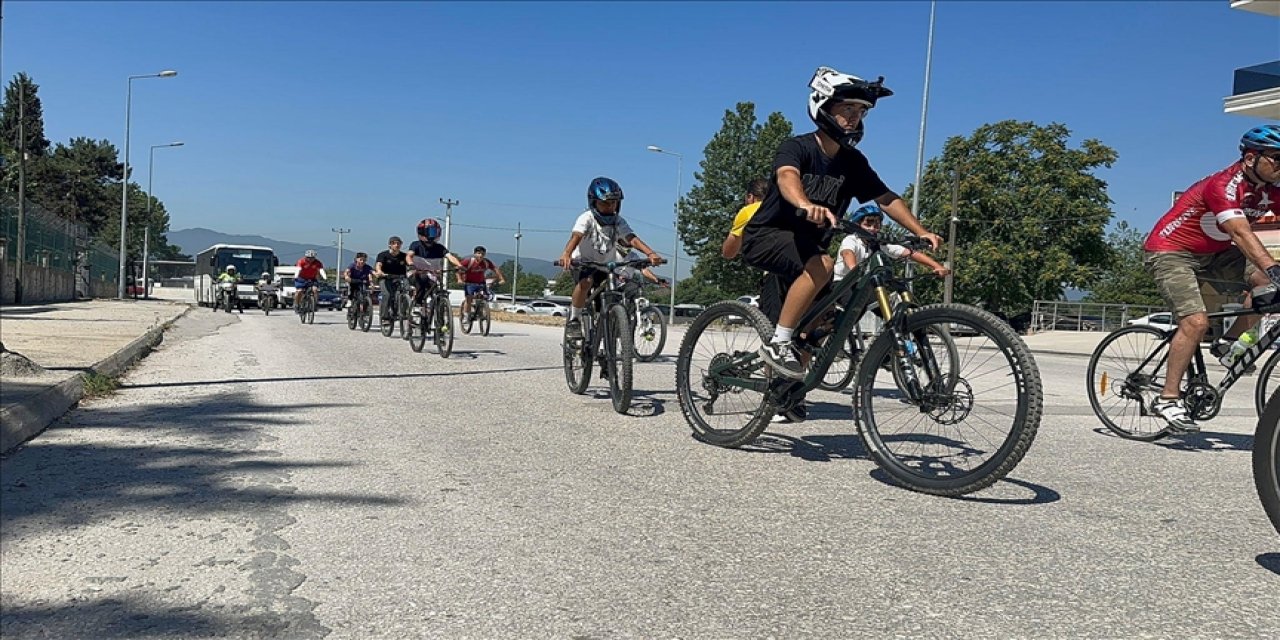 Çölyak ve PKU hastalıklarına dikkati çekmek için pedal çeviriyorlar