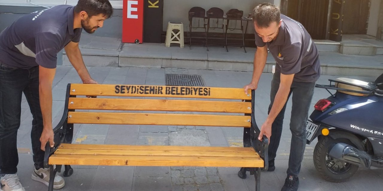 Belediye oturma gruplarını kendi imal ediyor